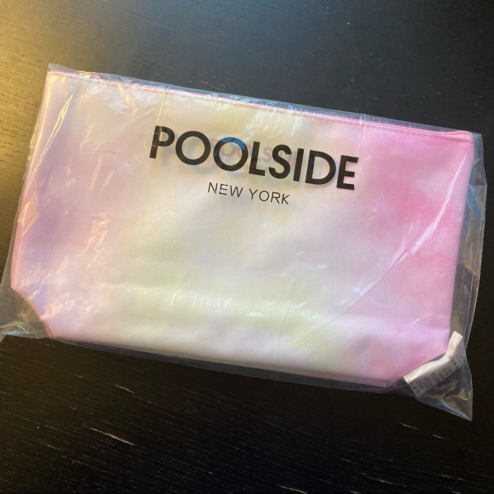 NWT Poolside Waterproof Tote Bag